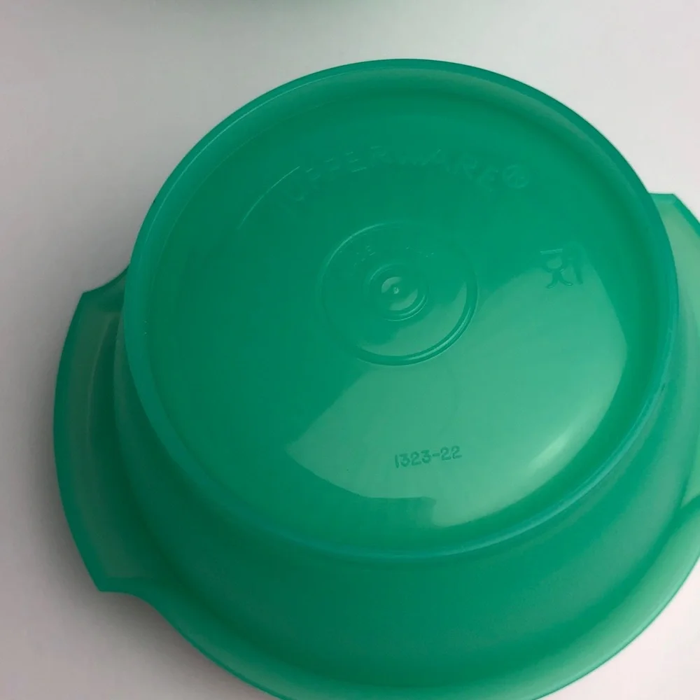 Tupperware Servalier Green and White Stackable Bowls